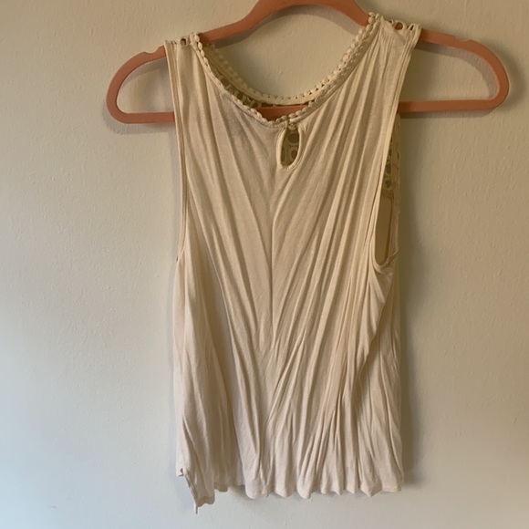 White tank top - Picture 2 of 2